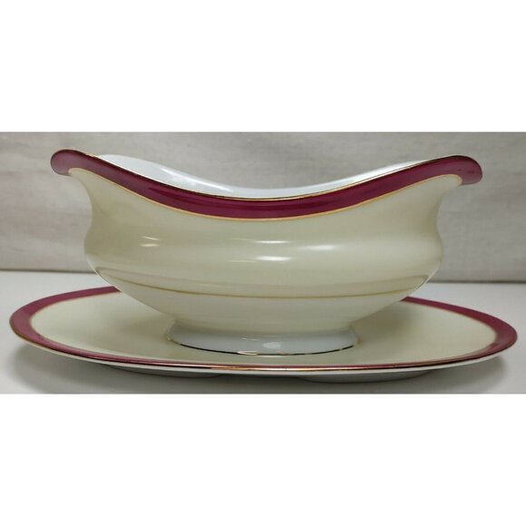 Vintage Victoria Ivory Gold Rim China Czechoslovakia Gravy Boat With Plate - Picture 6 of 9